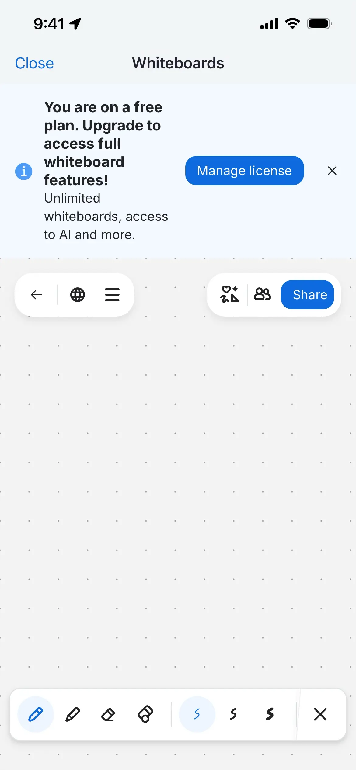 Screenshot of Zoom Workplace Whiteboards with free plan notification and tool options.